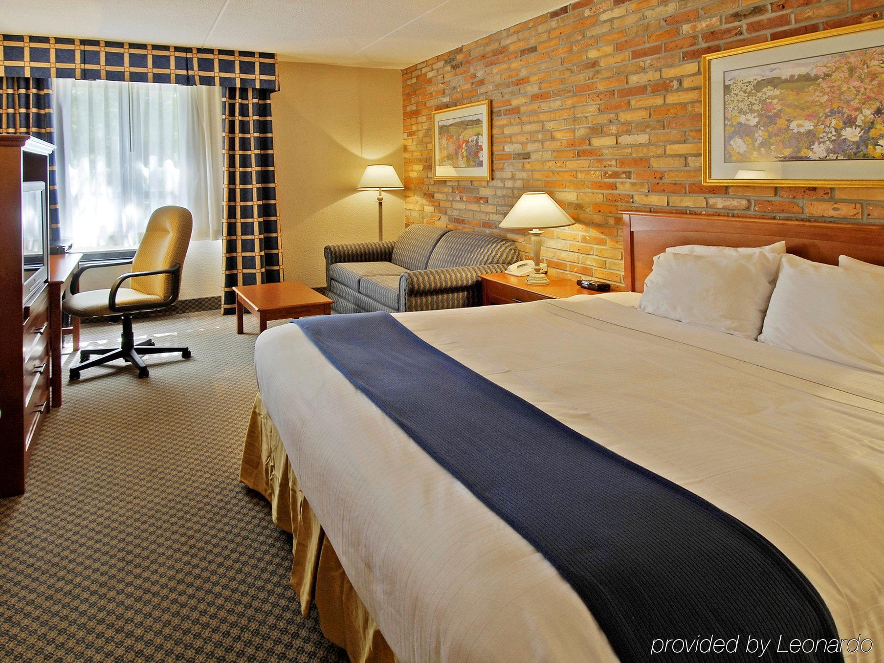 Holiday Inn Express Toronto East, An Ihg Hotel Room photo